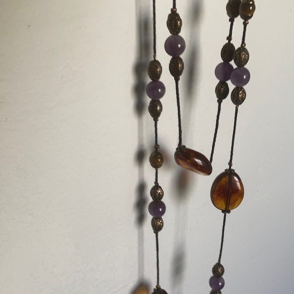 Amber amethyst with black and gold detailed beads - Picture 2 of 7